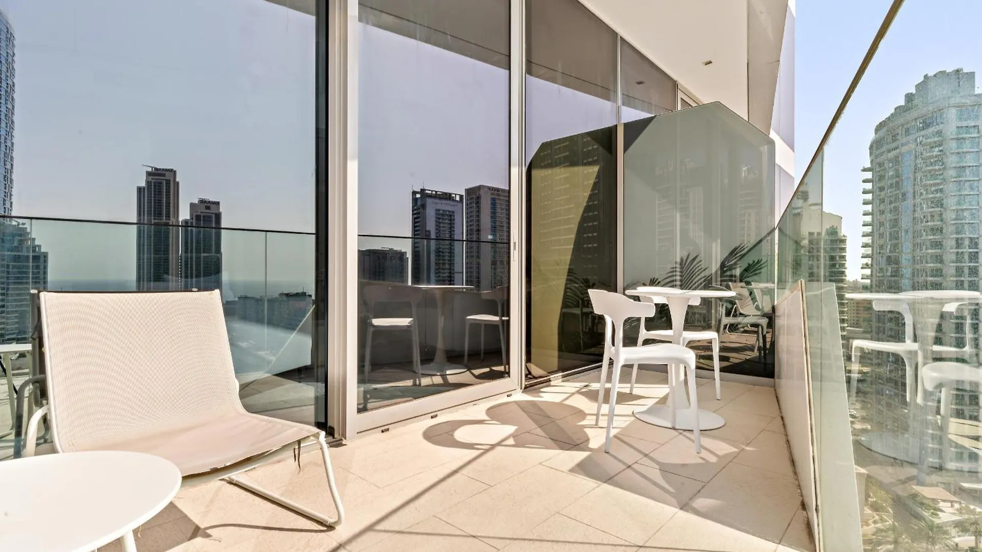 Vayk - Ocean View 1Bd In Dubai Marina Apartment